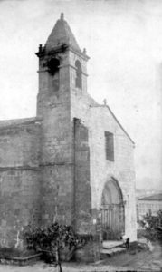 Fachada de la Iglesia de Santiago en 1899. Foto F.J. Martínez Santiso. Archivo del autor.